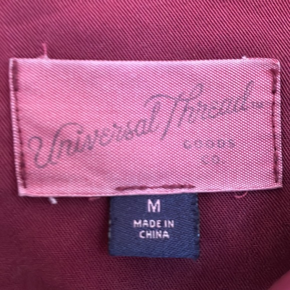 Universal Thread Co Button Up - Picture 2 of 2